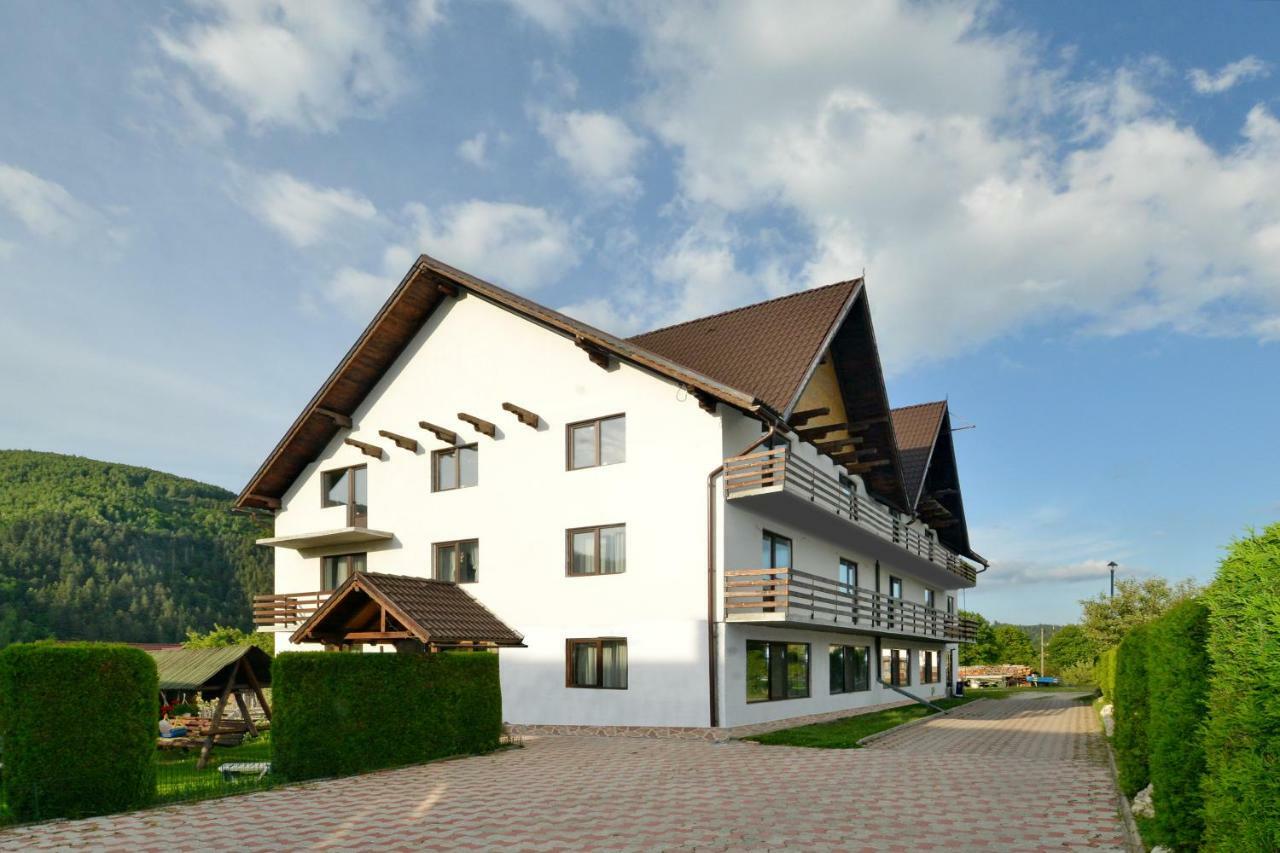 Vila Mogan Hotel Moieciu de Jos Exterior photo